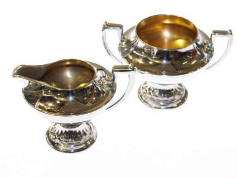 Manning-Bowman USA plated cream jug and sugar bowl (2)