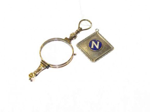 Lorgnette, French purse and silver and enamel medal (3)
