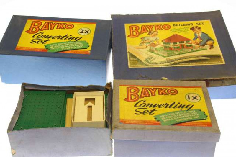 Collection of Bayko building sets and accessories