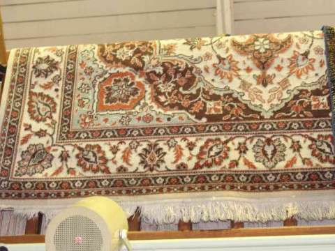 Border carpet with a white ground 2.00 x 2.90