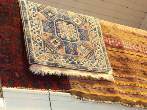 Traditional patterned carpet 2.70 x 1.85, handmade rug 3.80 x 1.28 and...
