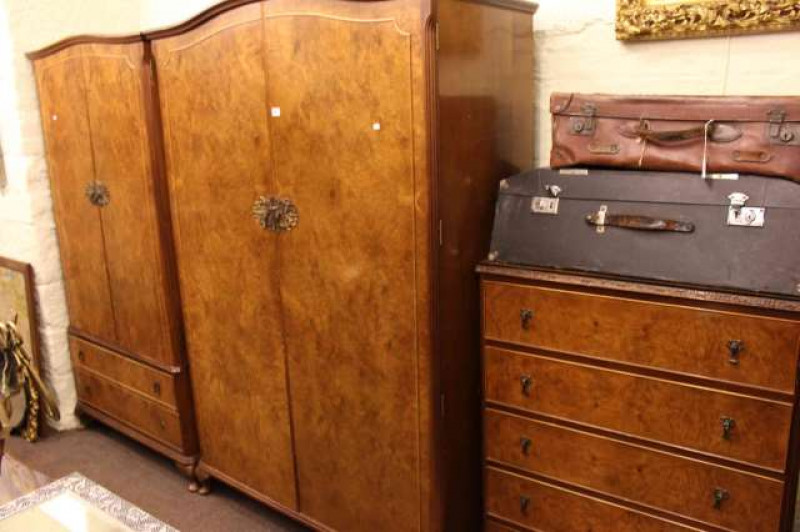 Burr walnut four piece bedroom suite and cheval mirror (5)