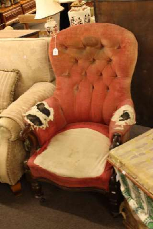 Victorian mahogany easy chair on turned legs