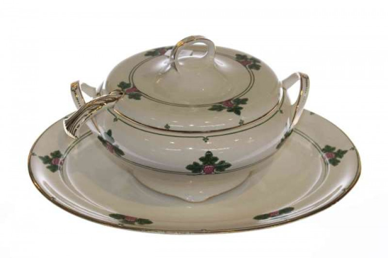 Wedgwood 'Stephenson' meat plate and soup tureen