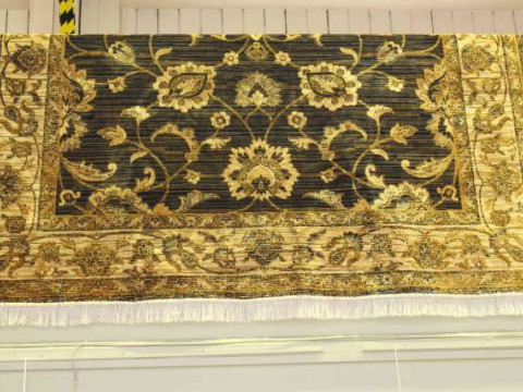 Ziegler carpet with a blue ground, 2.80m x 2.00m