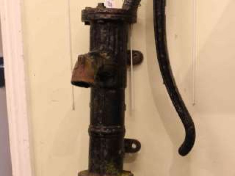 Cast water pump