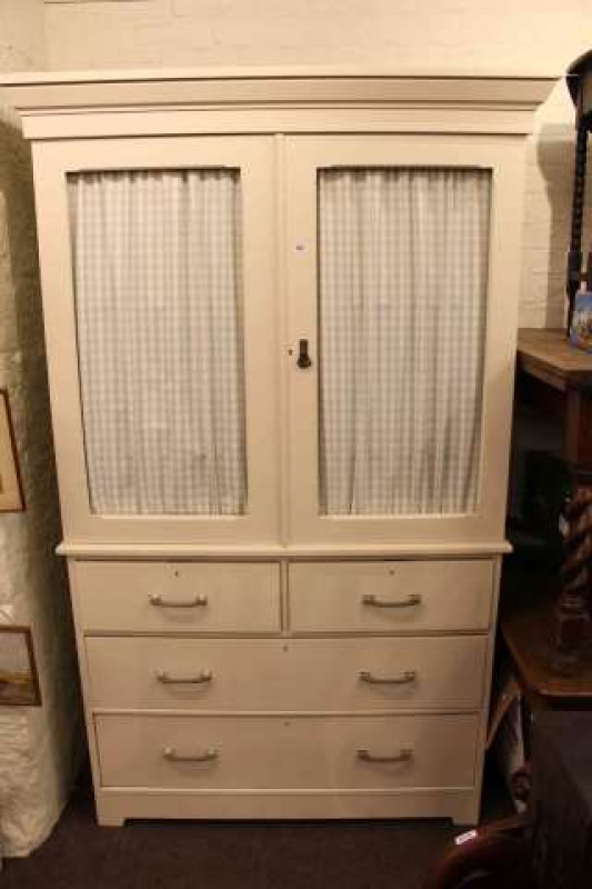 Early 20th Century painted linen press