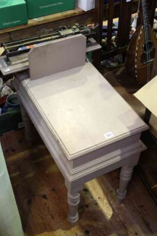 Avery jockey scales