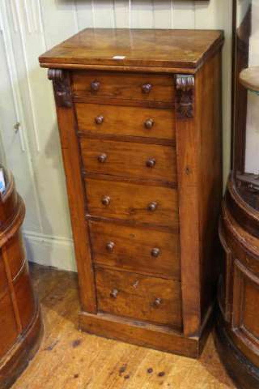 Victorian mahogany six drawer Wellington chest