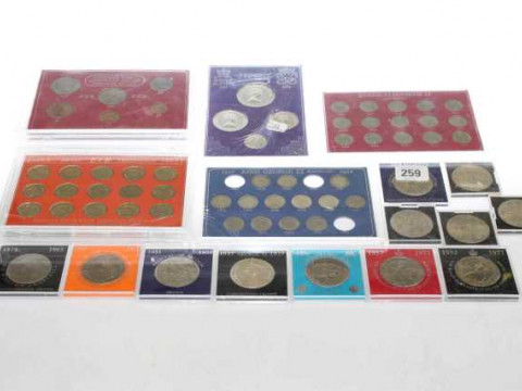 Collection of coins, cased commemoratives and crowns