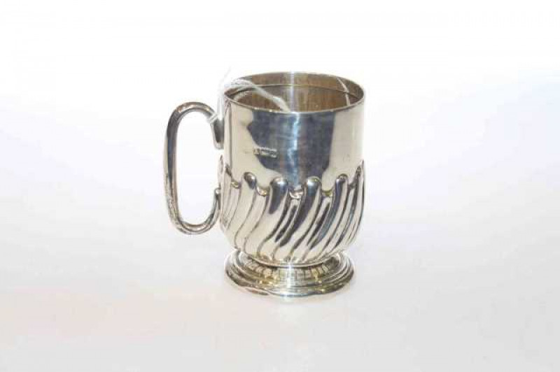 Silver christening tankard, Sheffield 1905, 3.8oz
