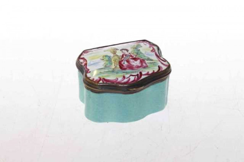 Small enamel snuff box