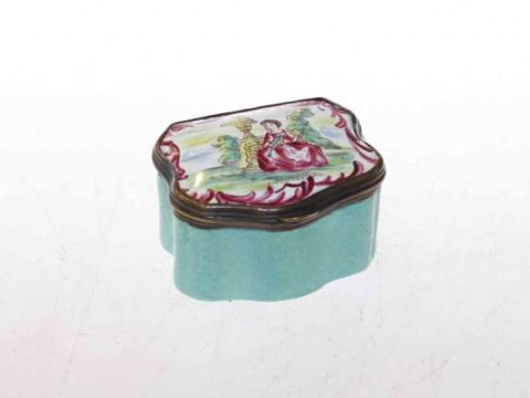 Small enamel snuff box