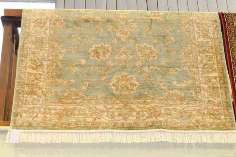Green ground Ziegler rug 1.90 by 1.40