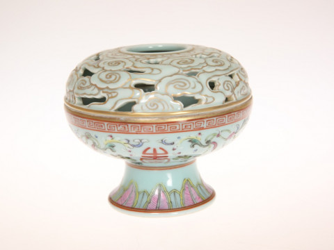 A CHINESE FAMILLE ROSE PORCELAIN CENSER AND COVER, with celadon ground,...