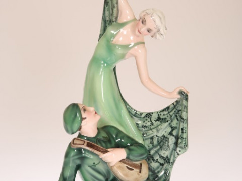 AN AUSTRIAN PORCELAIN FIGURE OF TROUBADOR AND DANCING GIRL IN THE ART...