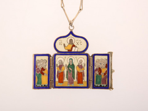 A RUSSIAN SILVER AND ENAMEL TRAVELLING PENDANT TRIPTYCH, maker's mark...