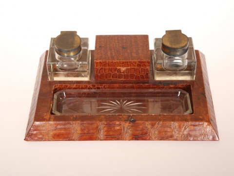 ASPREY & CO., A CROCODILE AND SILVER-GILT DESK STAND, the crocodile base...