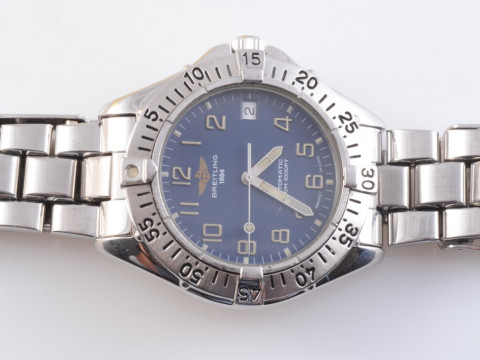 A BREITLING COLT AUTOMATIC 300M STAINLESS STEEL WRISTWATCH, blue Arabic...