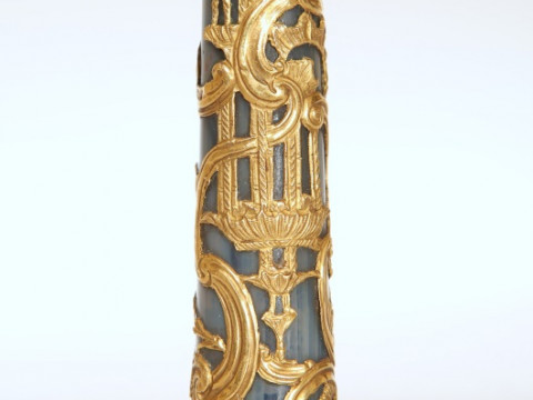 A FRENCH GOLD-MOUNTED GREY HARDSTONE DESK SEAL, probably mid-19th Century,...