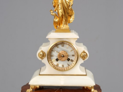 A FINE FRENCH ALABASTER AND GILT-METAL MANTEL CLOCK, LATE 19TH CENTURY,...