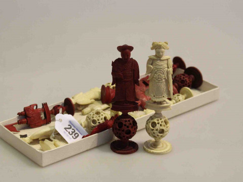 Sixteen pieces of Chinese ivory chess set