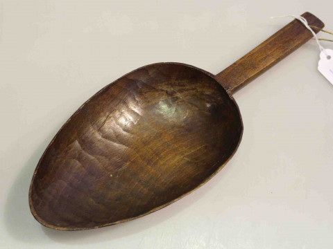 Treen scoop