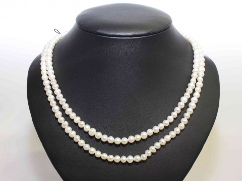 Long freshwater pearl necklace