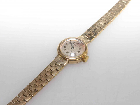 Record De Luxe 9 carat gold wristwatch, 22.8 grams