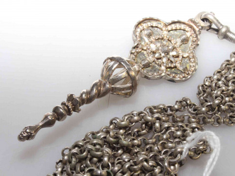 Long watch chain with pendant