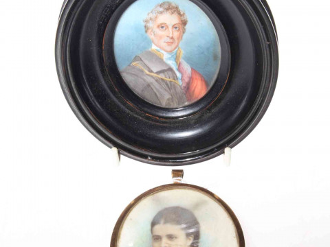 Portrait miniature of a gentleman, in an oval frame with remnants of wax...