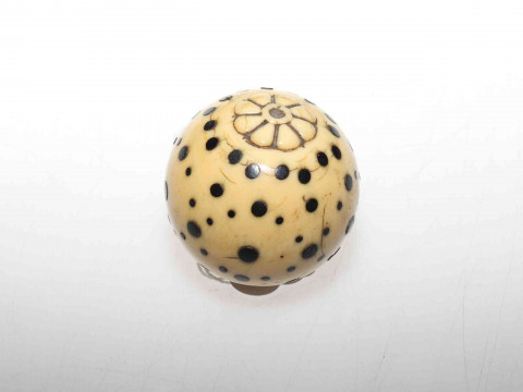 Inlaid ivory cane handle, 18th/19th Century
