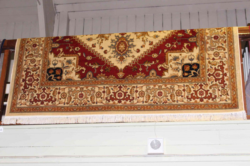 Heriz carpet with a beige ground 2.80 by 2.00