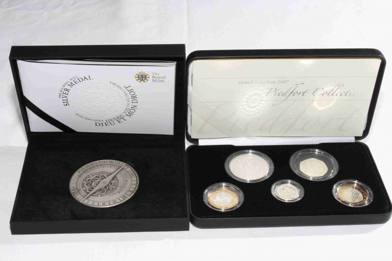Royal Mint 2007 Piedfort Collection five-coin proof set; together with a Royal Mint 2011 silver medal (2)