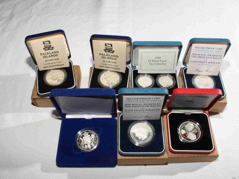 Seven Royal Mint silver commemorative coins/medals