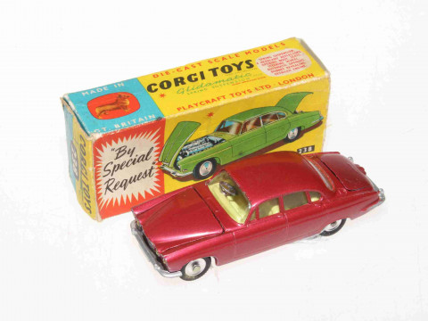 Corgi Jaguar Mark X 238, with box