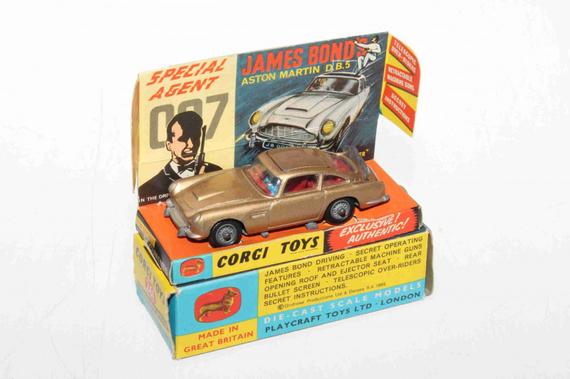 Corgi James Bond Goldfinger Aston Martin DB5, with box