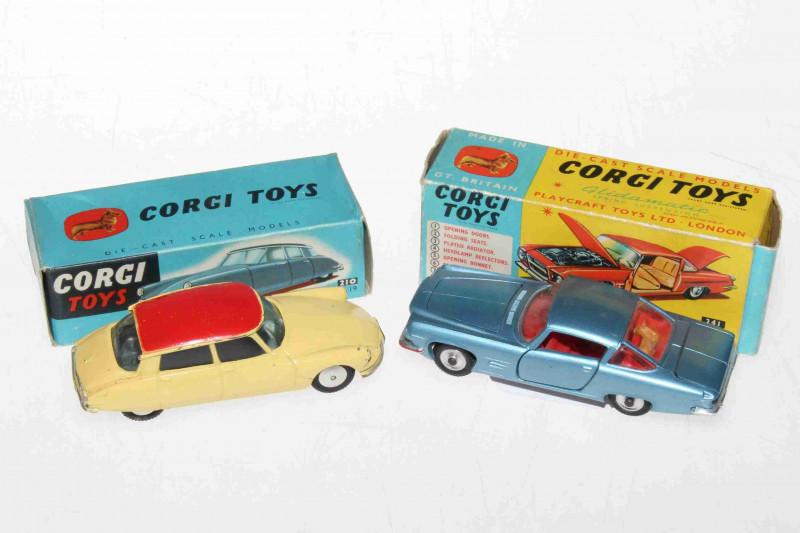 Two Corgi models, Ghia L.6.4 241 and Citroen DS19, with boxes