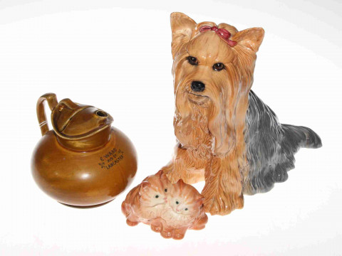 Beswick Yorkshire Terrier 2377, Beswick Kittens and 'Cosy' three cup teapot...