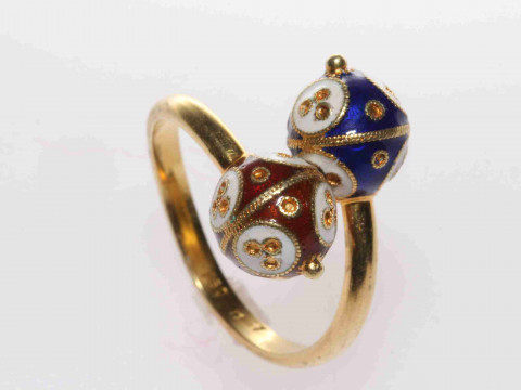 18 carat, yellow gold and enamel crossover ring, size L½