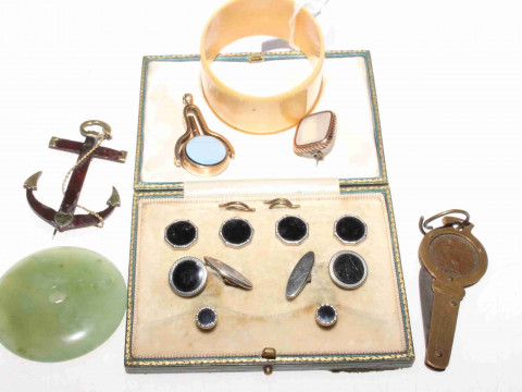 Vintage stud set, swivelling fob, etc