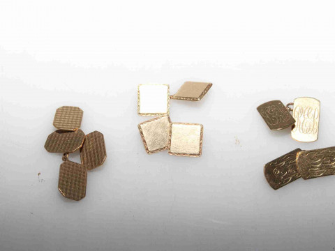 Three pairs of 9 carat gold cufflinks, 17 grams