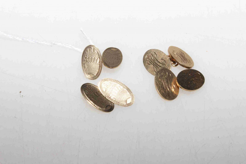 Two pairs of oval 9 carat gold cufflinks, 20 grams
