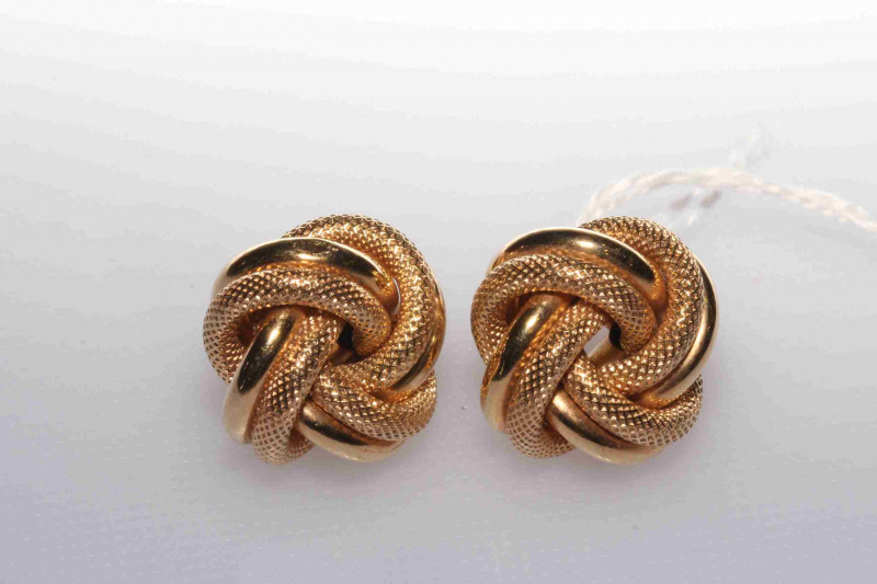 Pair of 9 carat gold knot earrings, 4.5 grams
