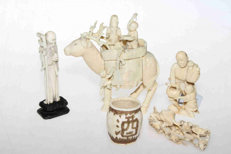 Meiji Okimono of a deer and four small Oriental carvings (5)