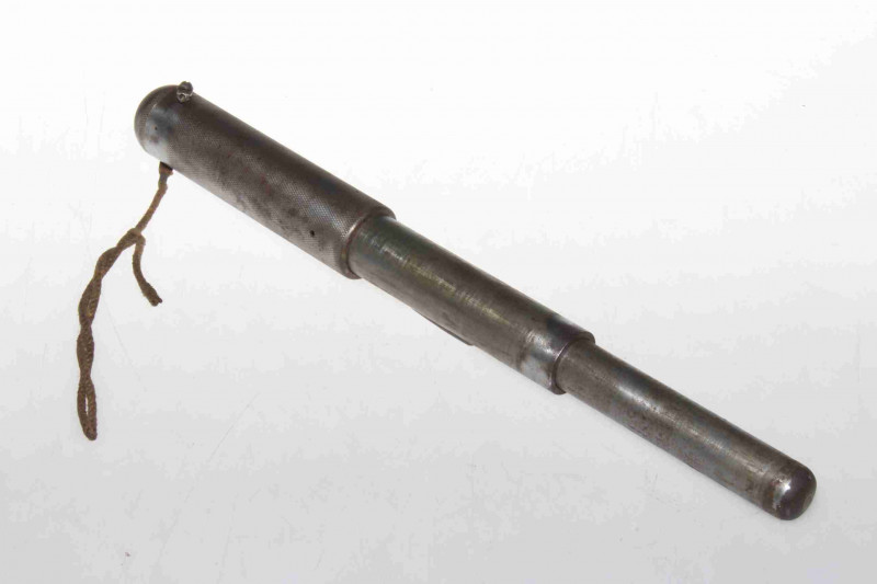 Telescopic angling cosh