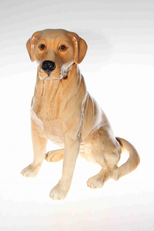 Large Beswick fireside golden Labrador
