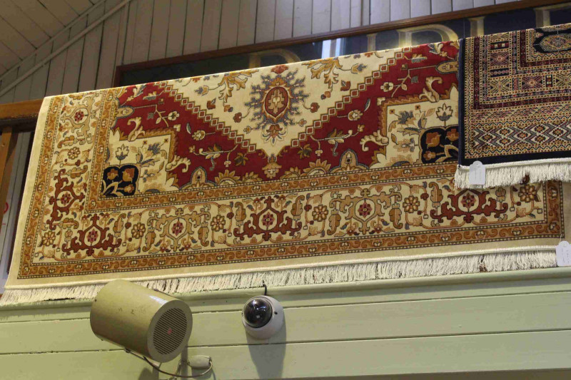 Heriz carpet with a beige ground 2.80 by 2.00