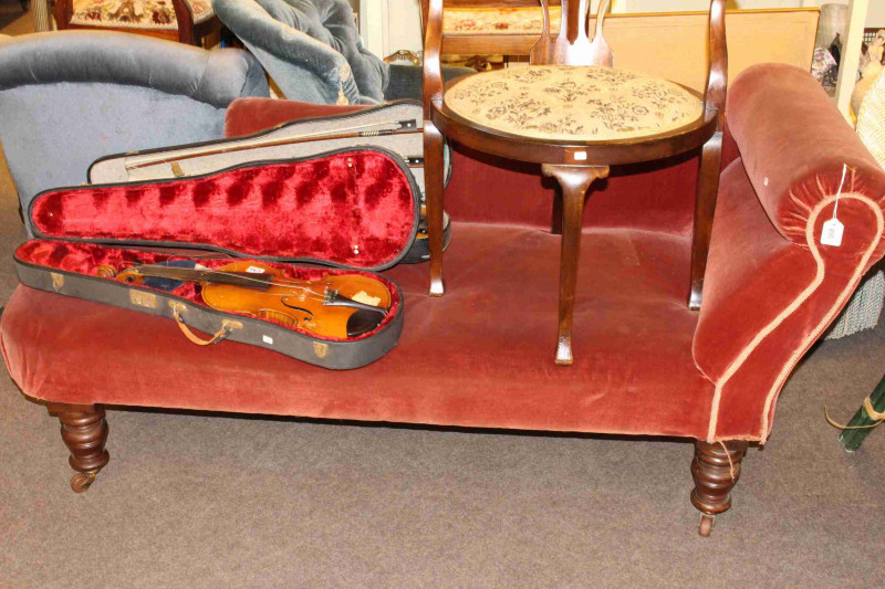 Victorian turned leg chaise longue