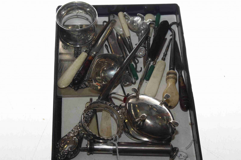 Silver napkin rings, button hooks, etc